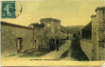 Andelys (Les). Anciens remparts.