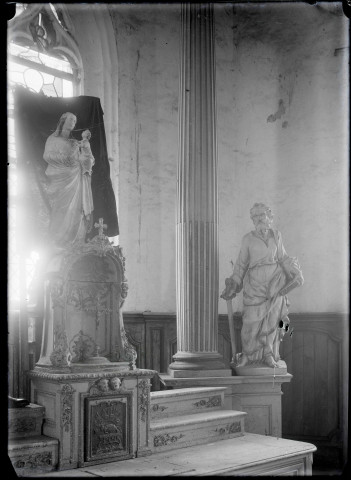 Maître-autel de l'église de Courdemanche (Eure).