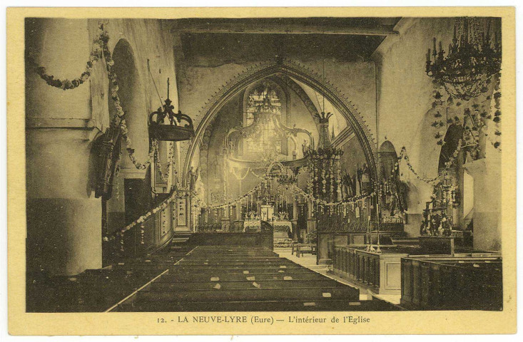 Neuve-Lyre (La). Intérieur de l'Eglise.