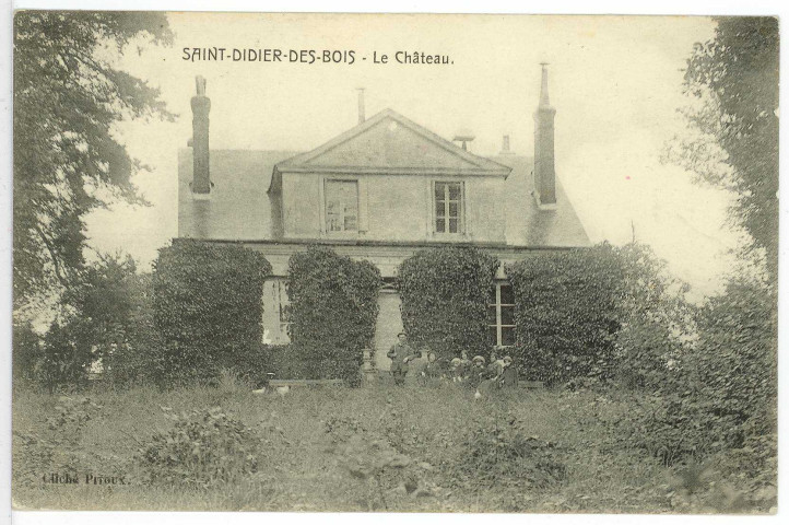 Saint-Didier-des-Bois. Le Château.