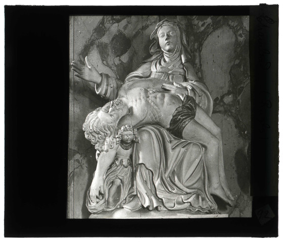 Église de Chambord (Eure), pietà.