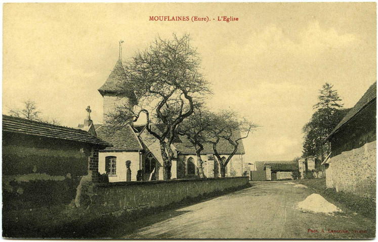 Mouflaines. L'Eglise.
