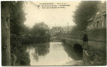 Seine-Maritime. Environ de Rouen - Le Houlme - Pont sur la Rivière de Cailly.