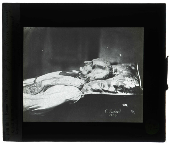 Jean-Marie Vianney, curé d'Ars-sur-Formans (Ain), après sa mort le 4 août 1859.