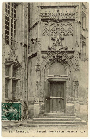 Evreux-Ville. L'Evêché, porte de la Tourelle.