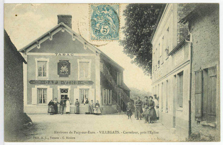 Villegats. Environs de Pacy-sur-Eure. - Villegats. - Carrefour, près l'Eglise.