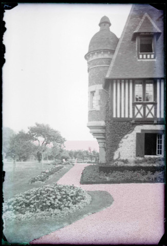 Angle du manoir « le Val fleuri » appartenant à M. Gallier.