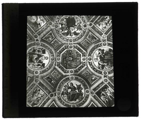 Plafond de Raphaël dans la Chambre de la signature au Vatican.