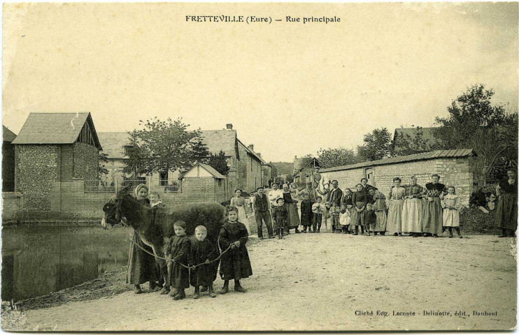 Daubeuf-près-Vatteville. Fretteville (Eure). - Rue principale.