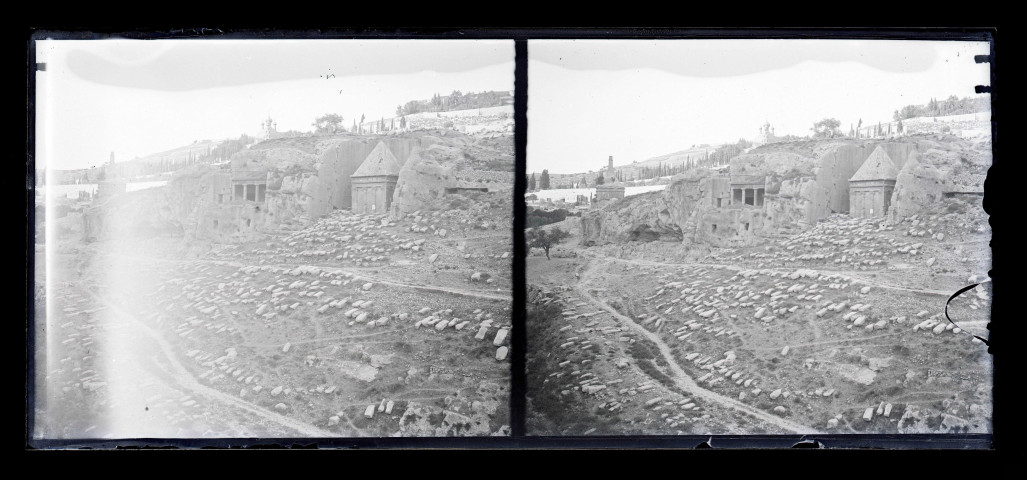 Ruines et vestiges de temple.