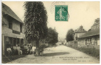Saint-Etienne-l'Allier. Place de l'Eglise.