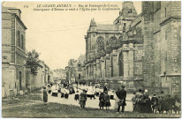 Andelys (Les). Le Grand Andely - Rue de Fontanges-de Couzon Mgr d'Evreux se rend à l'église pour la confirmation.