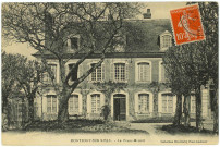 Montfort-sur-Risle. Le Franc-Manoir.