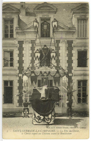 Saint-Germain-la-Campagne. La Fête du Christ, le Christ exposé au Château avant la Bénédiction.