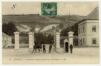 Evreux-Ville. La Nouvelle Entrée du Quartier des Dragons.