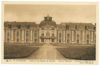 Sainte-Opportune-du-Bosc. Château du Champ-de-Bataille - Nouvel Hôpital - Pavillon central de la Cour d'Honneur.