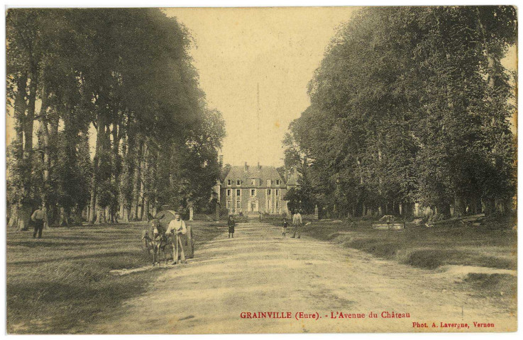 Grainville. L'Avenue du Château.