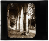 Église Saint-Pierre de l'abbaye Saint-Pierre de Jumièges (Seine-Maritime), bas-côté.