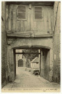 Evreux-Ville. Entrée de la Providence.