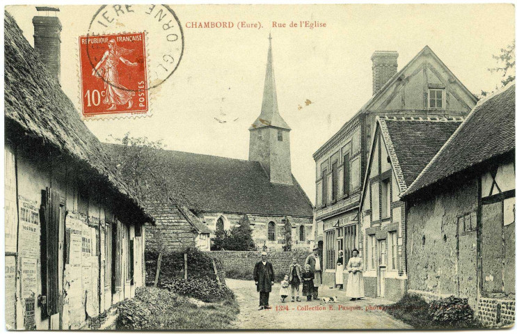 Chambord. Rue de l'Eglise.