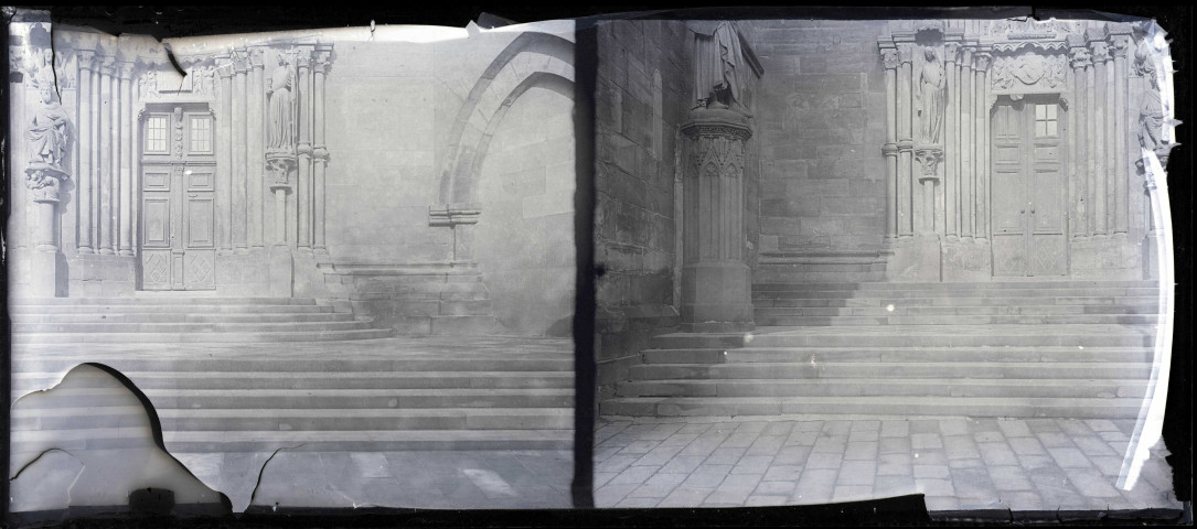 Portail latéral sud de la cathédrale de Strasbourg (Bas-Rhin), avec statues de l'Eglise et de la Synagogue.