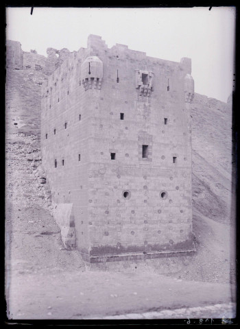 Bastion de la citadelle d'Alep (Syrie).