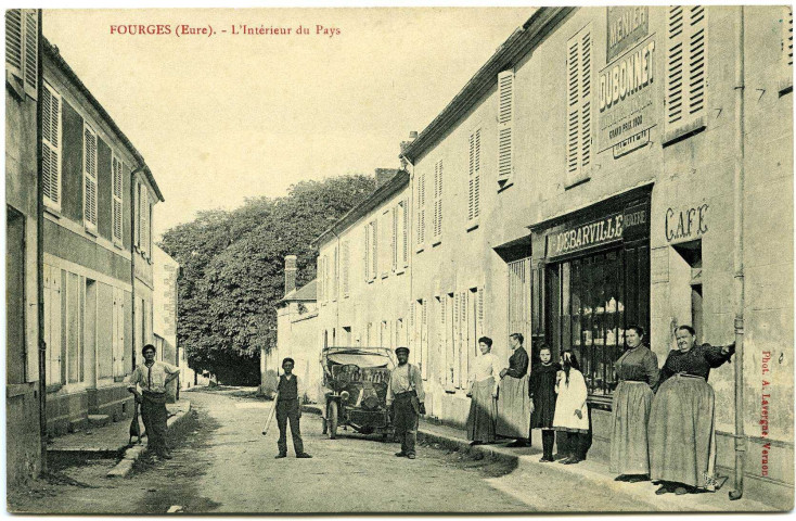 Fourges. L'intérieur du Pays.