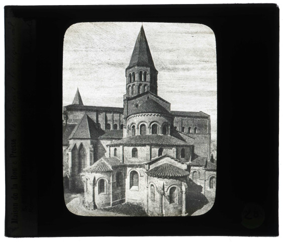 Basilique du Sacré-Cœur de Paray-le-Monial (Saône-et-Loire), chevet.