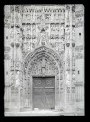 Portail central et tympan de l'église de Saint-Riquier (Somme).