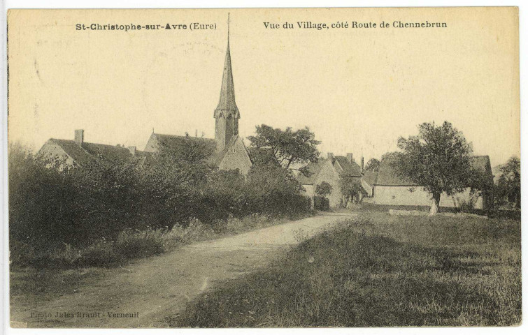 Saint-Christophe-sur-Avre. Vue du village, côté Route de Chennebrun.