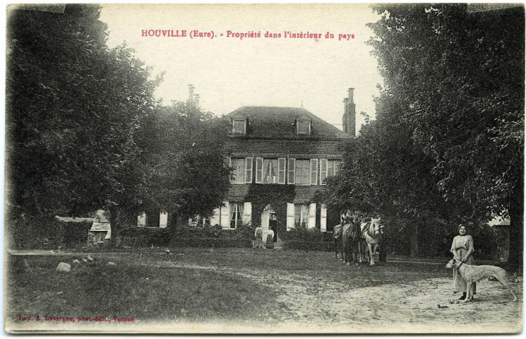 Houville-en-Vexin. Propriété dans l'intérieur du pays.