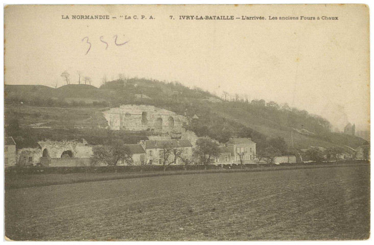Ivry-la-Bataille. Usine de Gallalite et Route de Garennes.