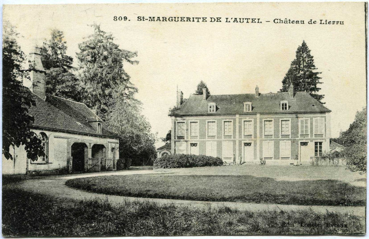 Sainte-Marguerite-de-l'Autel. Le Château de Lierru.