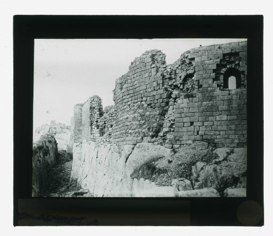 Château du Serpent de Yilan Kale à Adana (Turquie).