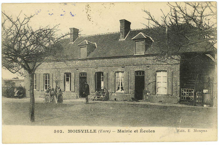 Moisville. Mairie et Ecoles.