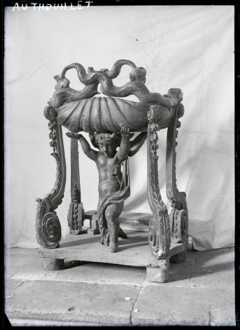 Fauteuil d'officiant de l'église d'Authouillet (Eure).