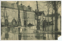 Vernon-Ville. Vernon inondé, 1910 - Route de Rouen.