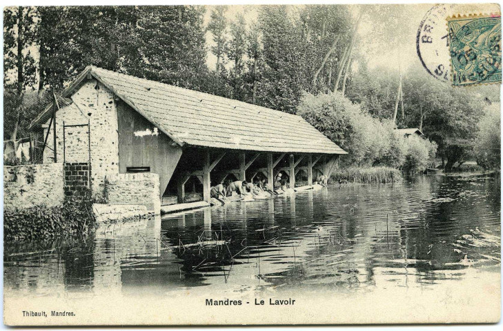 Mandres. Le Lavoir.