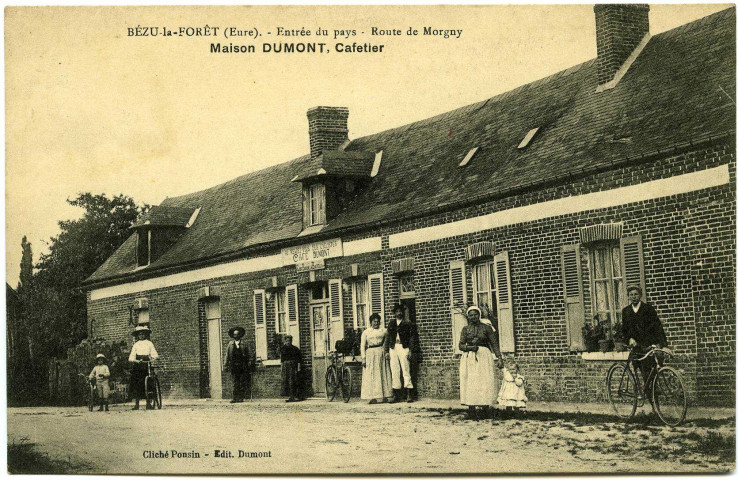 Bézu-la-Forêt. Entrée du pays - Route de Morgny - Maison Dumont, Cafetier.