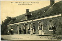 Bézu-la-Forêt. Entrée du pays - Route de Morgny - Maison Dumont, Cafetier.