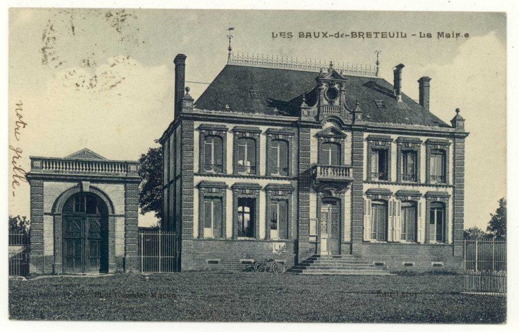Baux-de-Breteuil (Les). La Mairie.