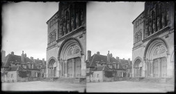 Façade de l'église de la Madeleine de Vézelay (Yonne).