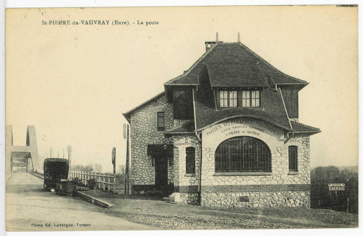 Saint-Pierre-du-Vauvray. La Poste.