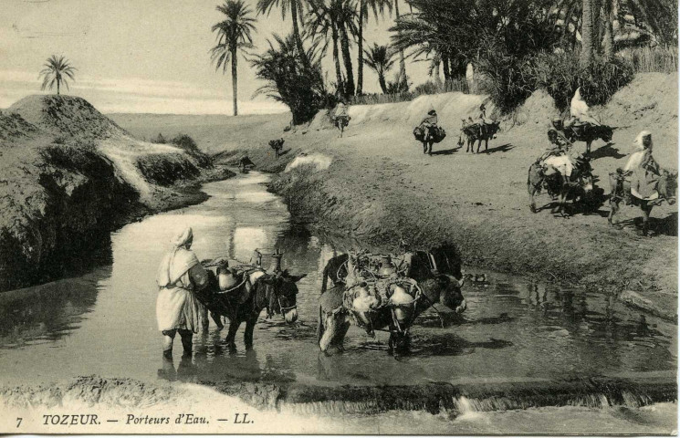 TOZEUR. - Porteurs d'Eau