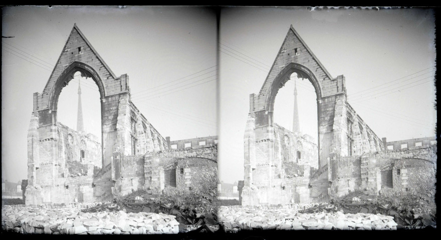 Église de Rouen (Seine-Maritime) endommagée par les bombardements de la seconde guerre mondiale.