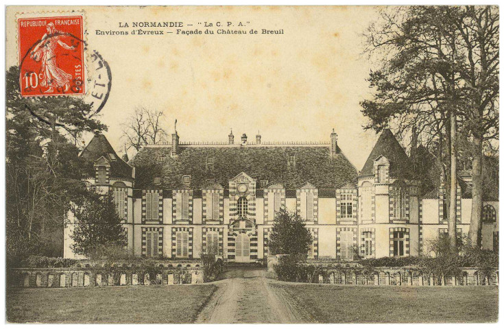 Marcilly-sur-Eure. Environs d'Evreux - Façade du Château de Breuil.