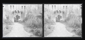 Ruines et vestiges de château médiéval des environs de Lourdes (Hautes-Pyrénées).