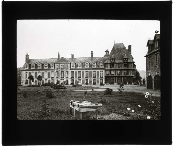 Manoir de Grandchamp-le-Château (Calvados).