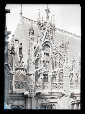 Détail de la façade du Palais de justice de Rouen (Seine-Maritime).