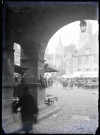 Place de marché animée de Caudebec-en-Caux (Seine-Maritime).